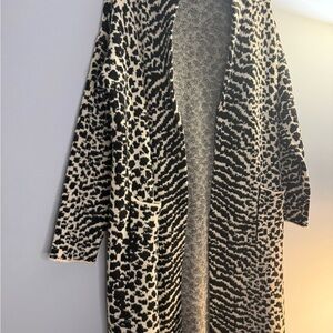 NWOT Sincerely Jules ivory/black/grey animal print  Knit Cardigan/Duster